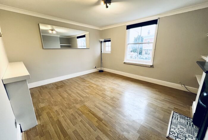 Radford Road, CV31 1JG