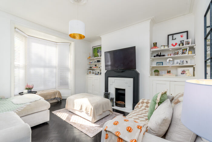 Broad Street, CV34 4LT