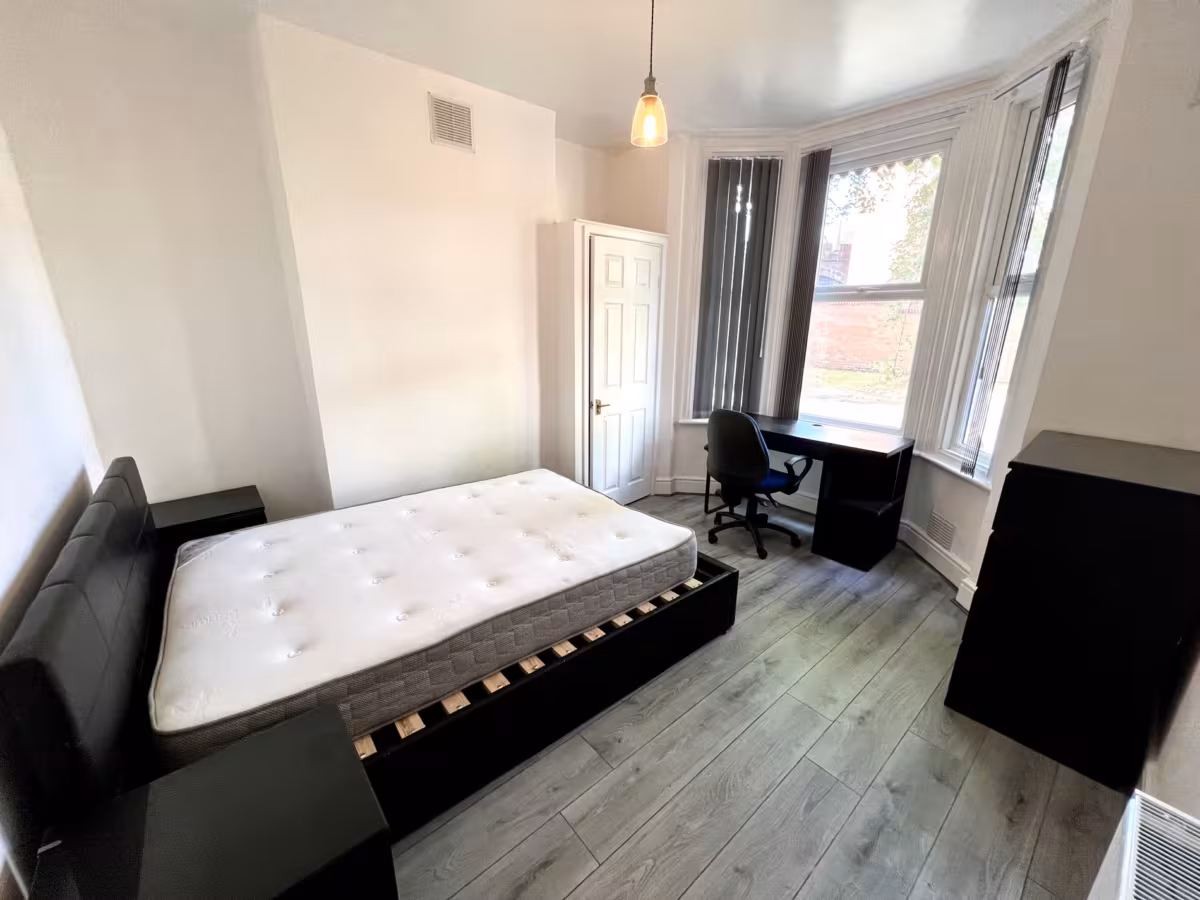 Camberwell Terrace, CV31 1LP - Student 2027/28