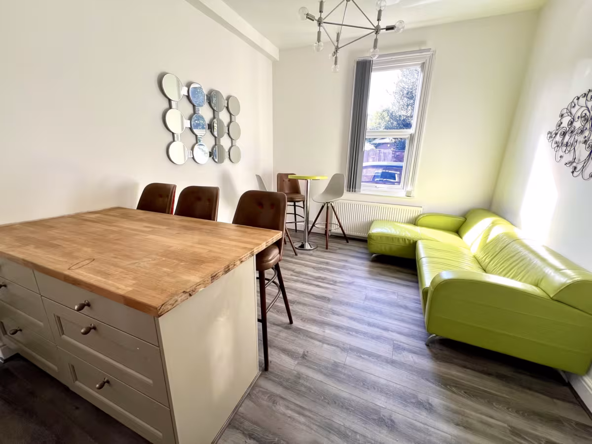 Camberwell Terrace, CV31 1LP - Student 2027/28
