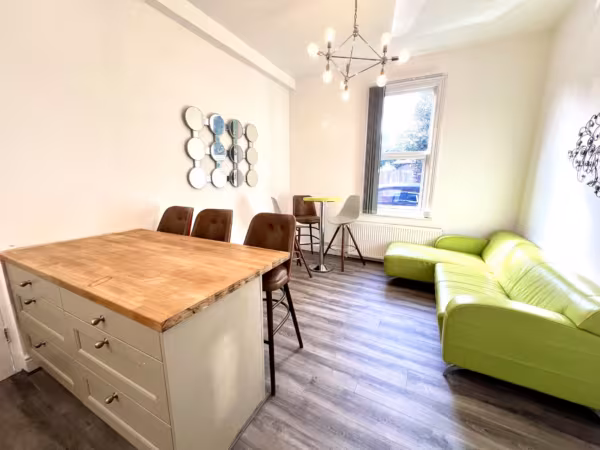 Camberwell Terrace, CV31 1LP - Student 2027/28