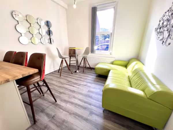 Camberwell Terrace, CV31 1LP - Student 2027/28