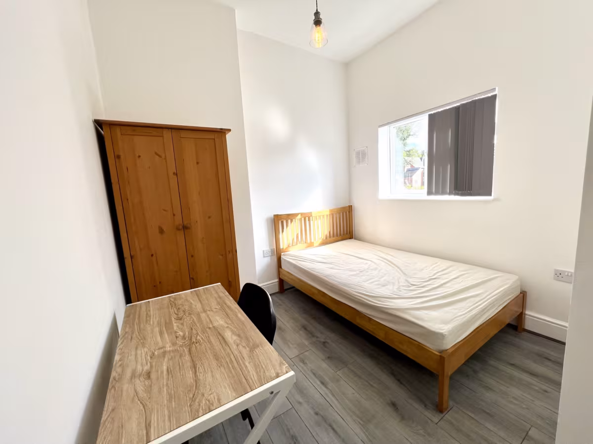 Camberwell Terrace, CV31 1LP - Student 2027/28