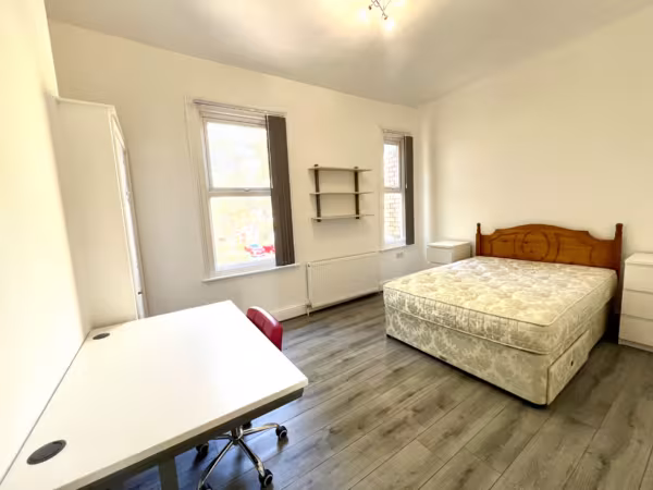 Camberwell Terrace, CV31 1LP - Student 2027/28