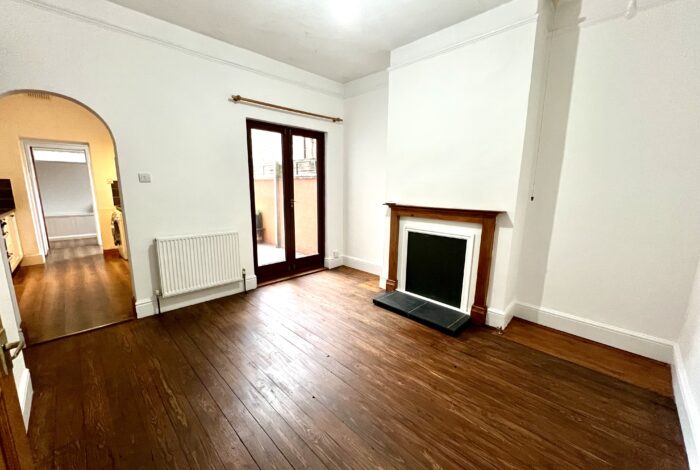 Tachbrook Street, CV31 2BH