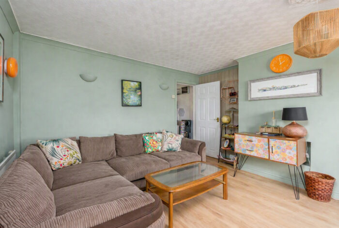 Hamilton Road, CV31 1TJ