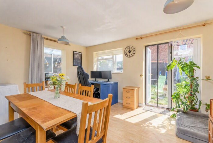 Hamilton Road, CV31 1TJ