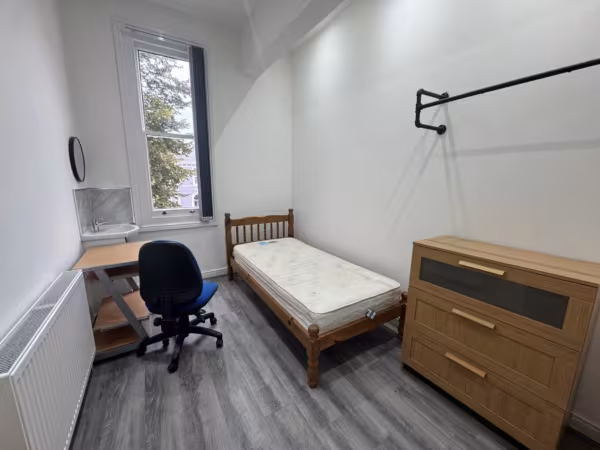 Avenue Road, CV31 1LZ - Student 2027/28